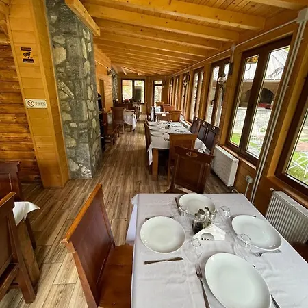Pensión Grande Hostel Valbona